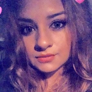 Meet your Posher, Noemi